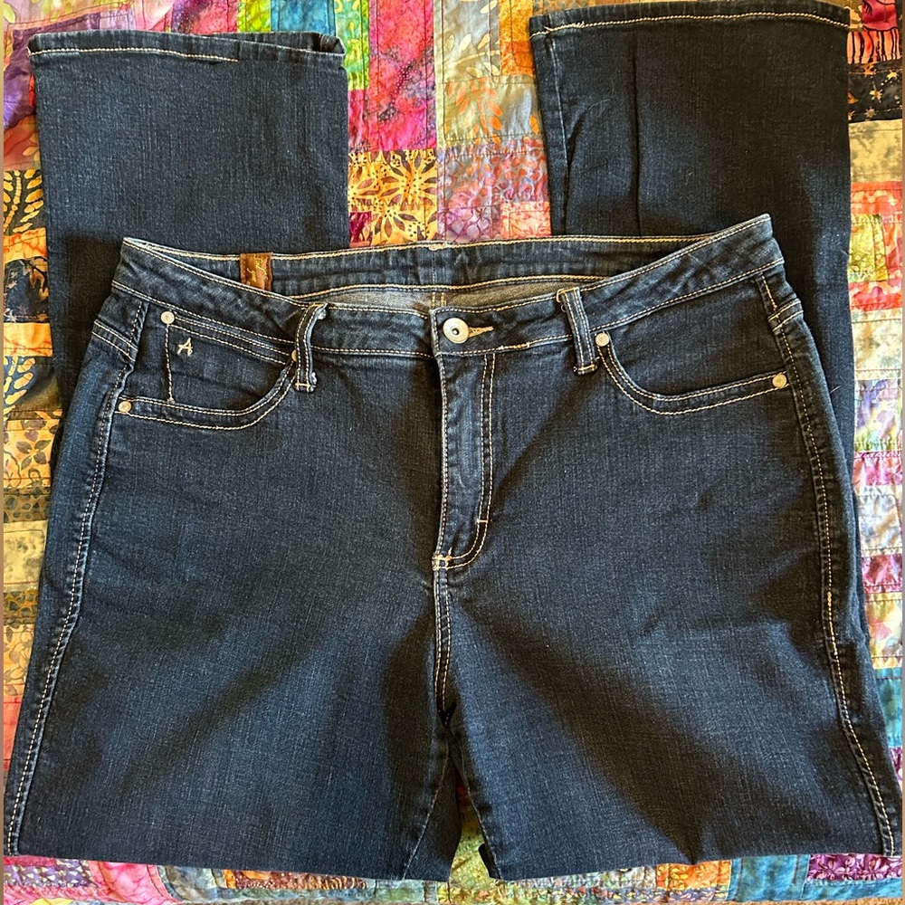 Aura size 16 short cowboy cut jeans